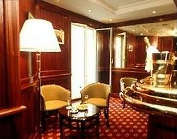 Mercure Gare Du Nord 4* París