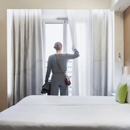 Mercure Gare Du Nord 4* París