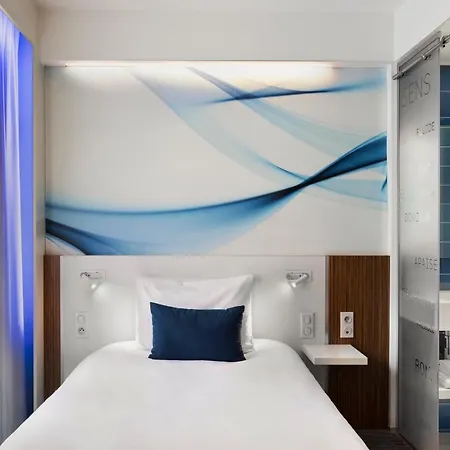 Otel Mercure Gare Du Nord 4*